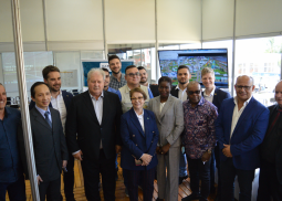 Autoridades no Pavilhão Internacional